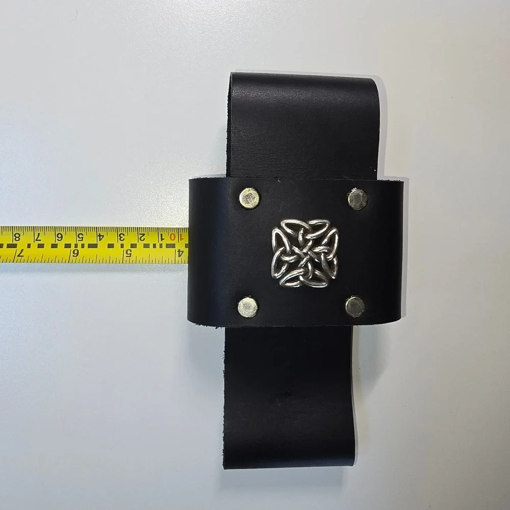 Celtic Leather Flask Holder Belt Pouch w/ 8oz Stainless Steel Flask Set RenFaire
